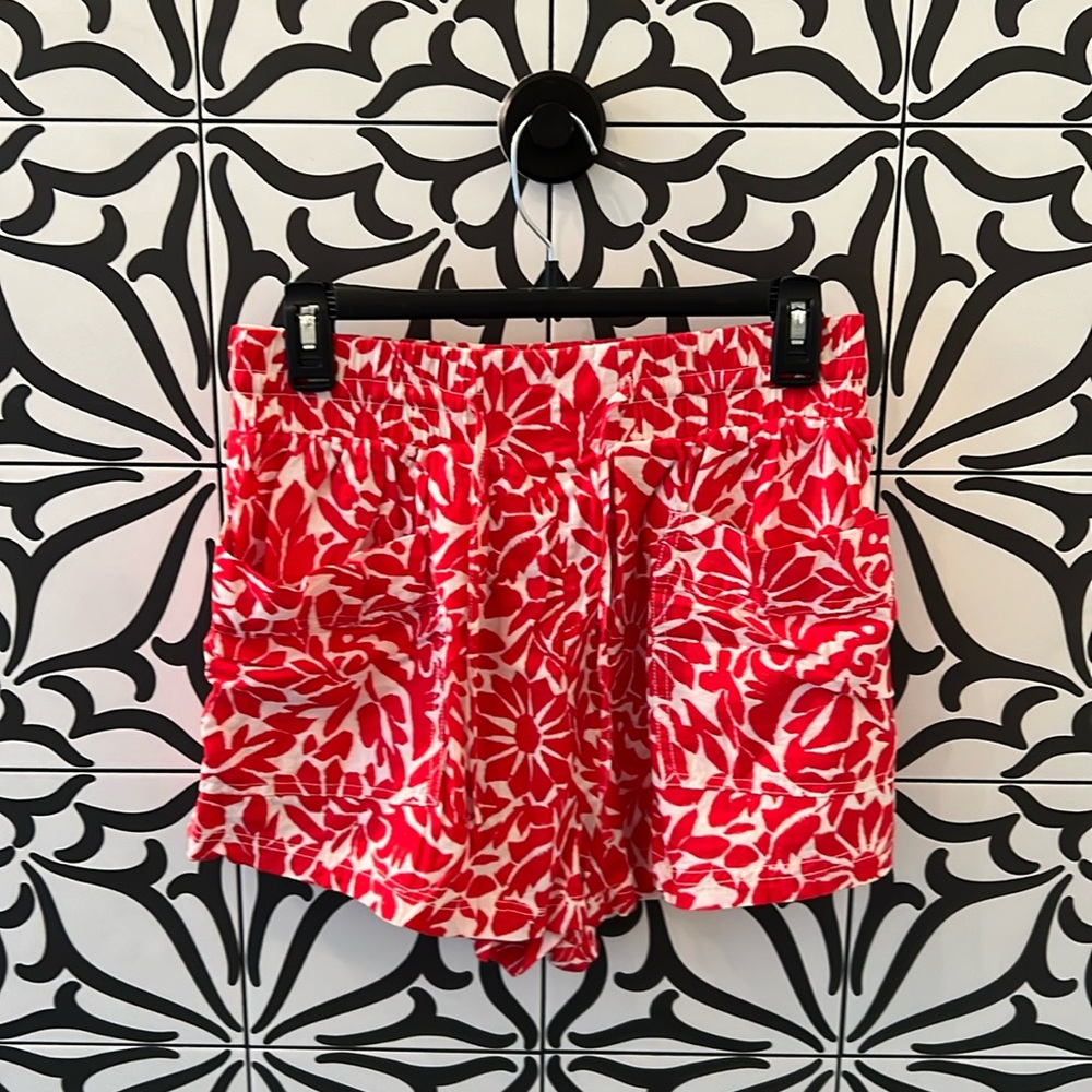 Free People light weight shorts, elastic waistband, size S, excellent condition